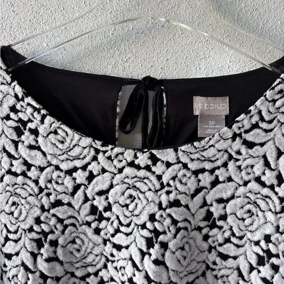 Chicos XLP or 3 Black White Floral Jacquard Burnout Top Bell Sleeves Scoop Neck - Picture 8 of 14